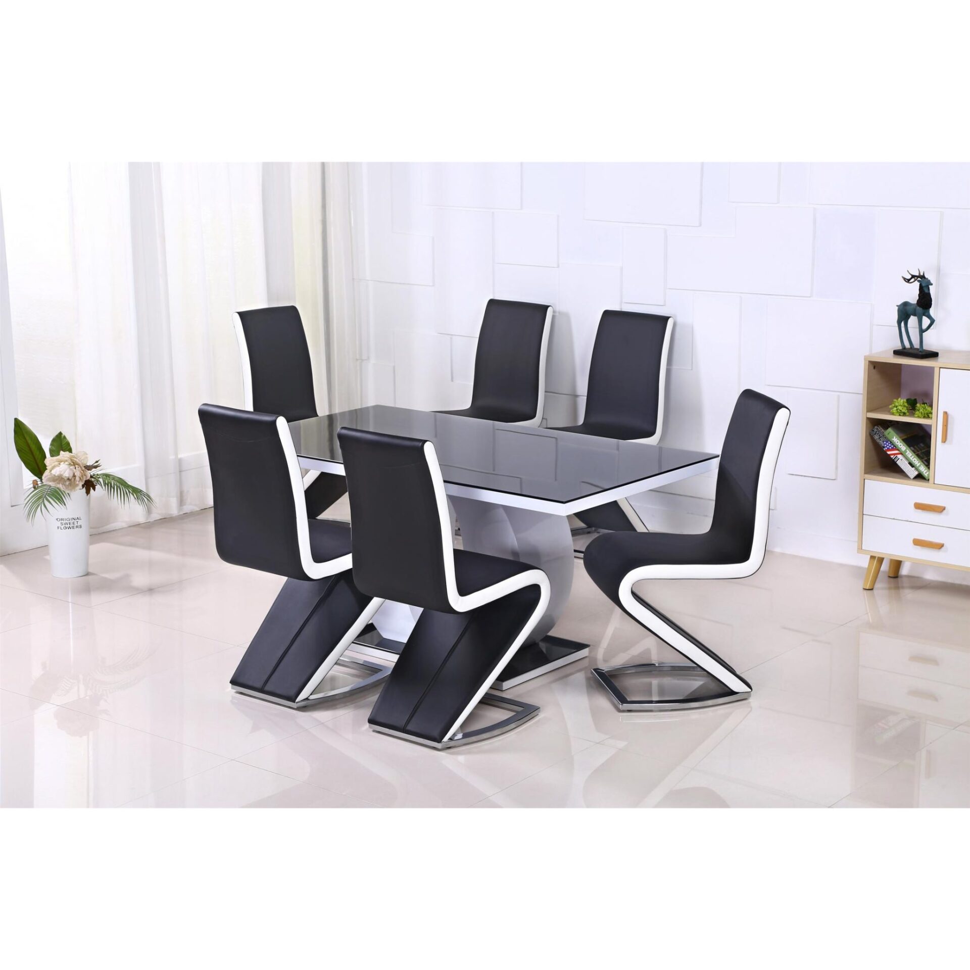 Edenhall Set Black with Black Aldridge Chairs qihhxu